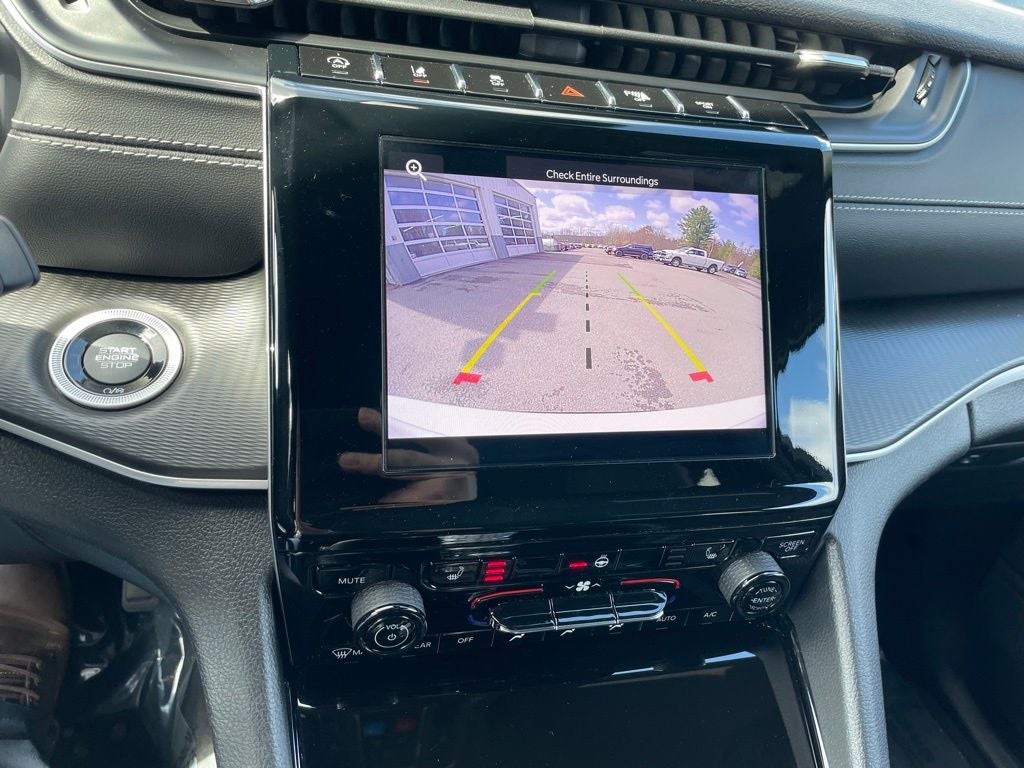 2023 Jeep Grand Cherokee Laredo