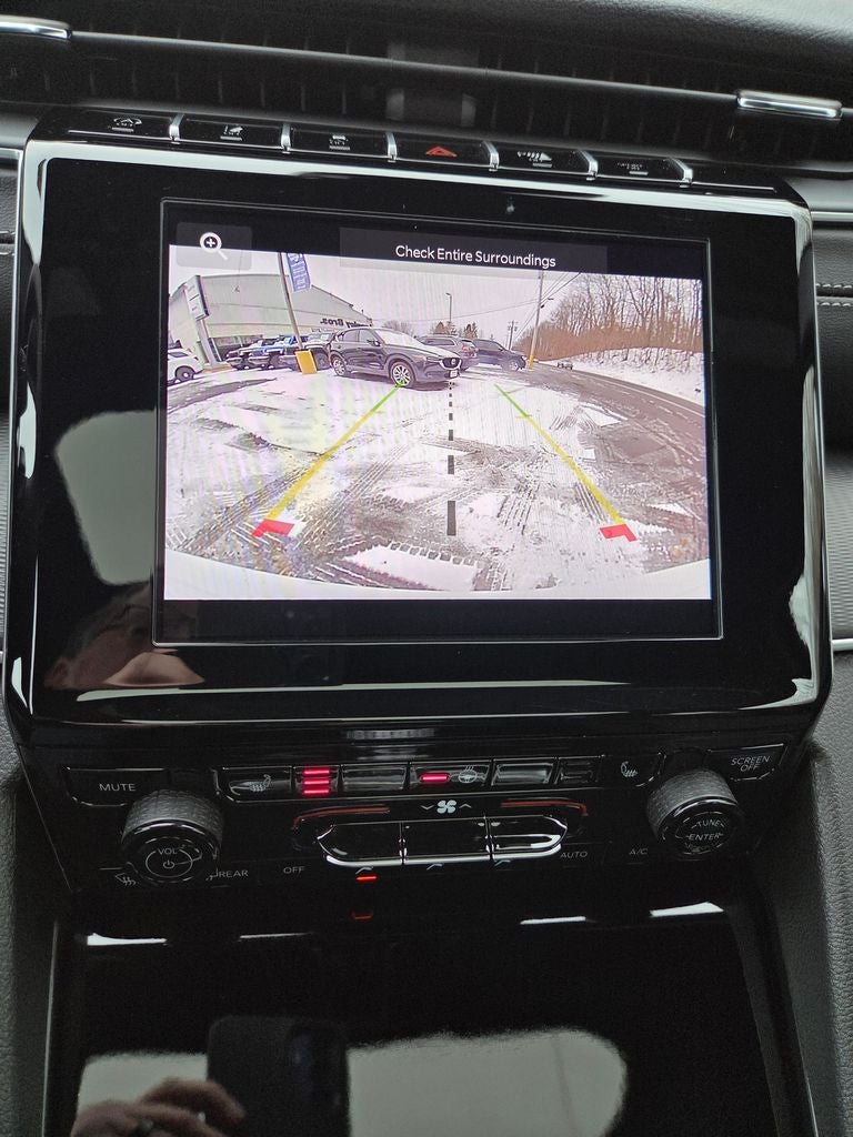 2025 Jeep Grand Cherokee Base