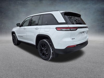 2025 Jeep Grand Cherokee Base