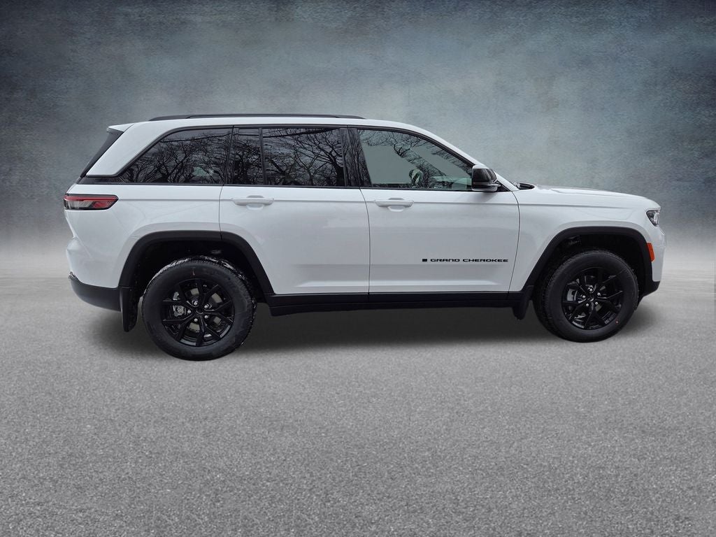2025 Jeep Grand Cherokee Base