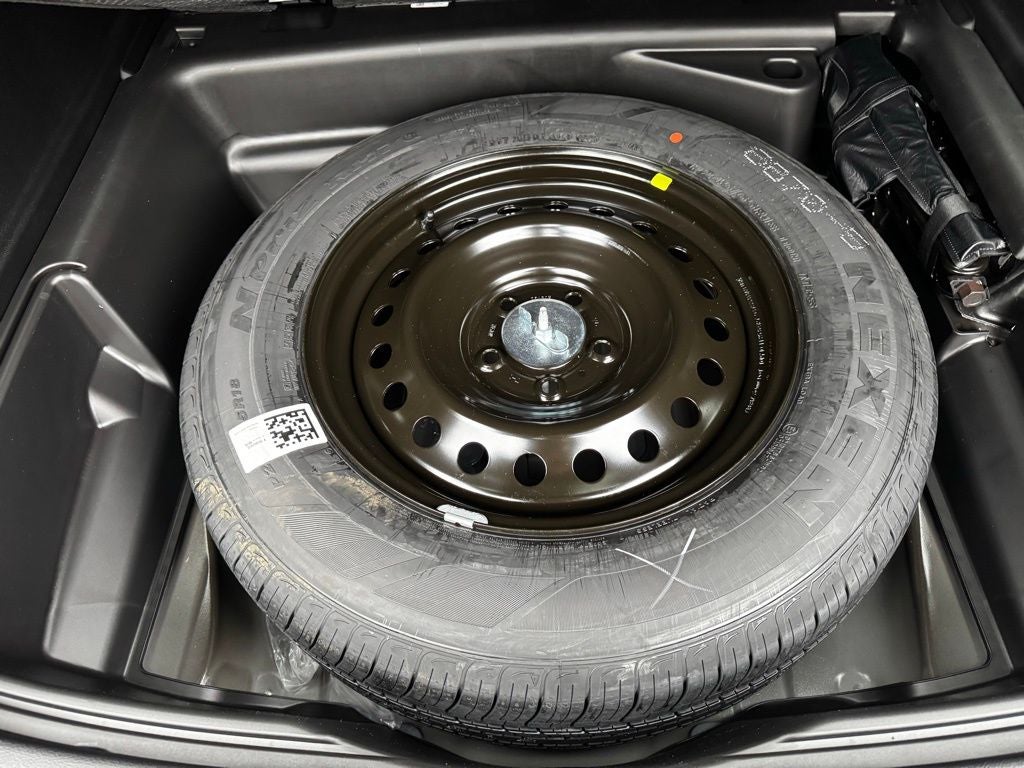 2025 Jeep Grand Cherokee Base