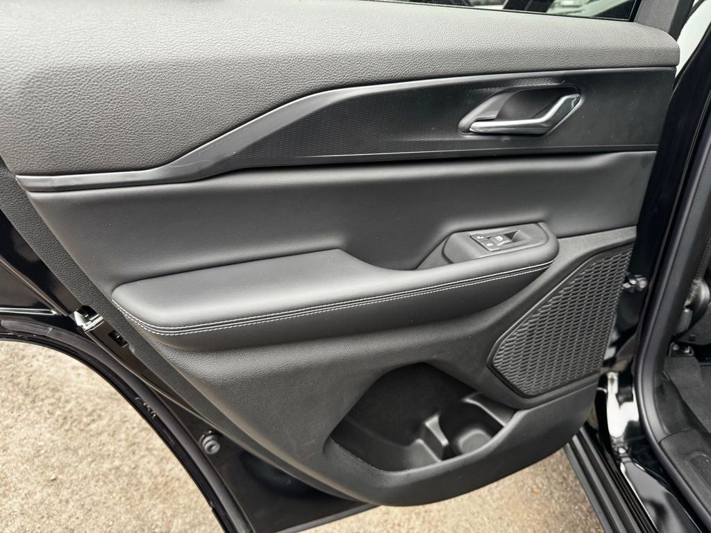 2025 Jeep Grand Cherokee Base