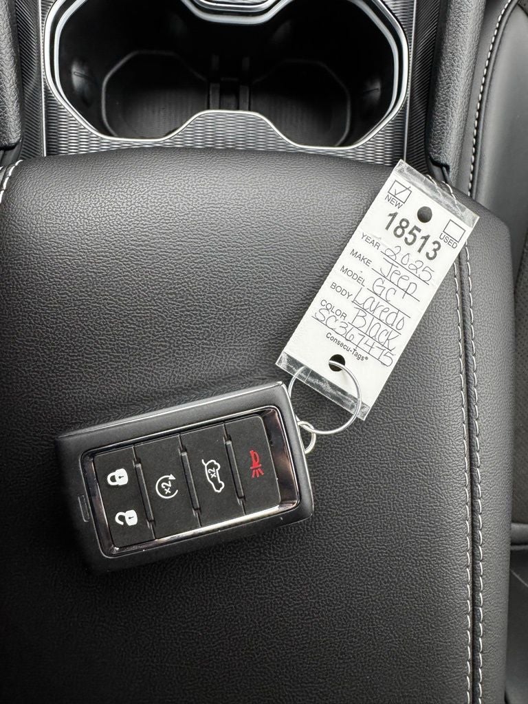 2025 Jeep Grand Cherokee Base