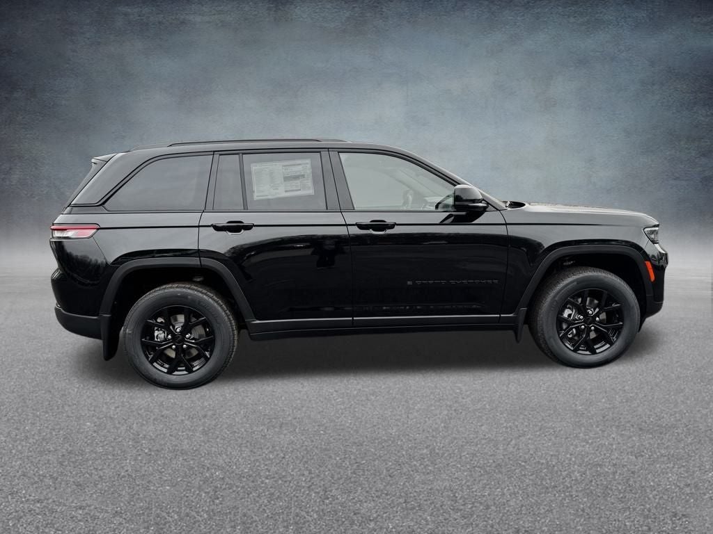 2025 Jeep Grand Cherokee Base