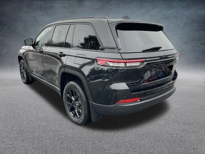 2025 Jeep Grand Cherokee Base