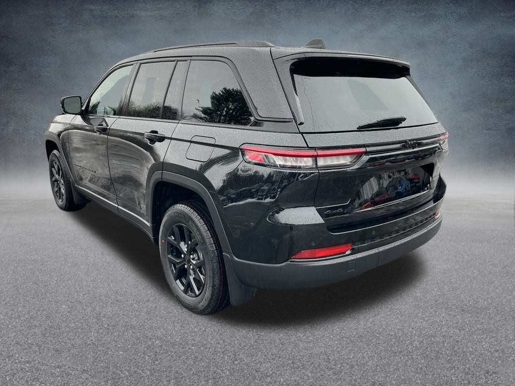 2025 Jeep Grand Cherokee Base