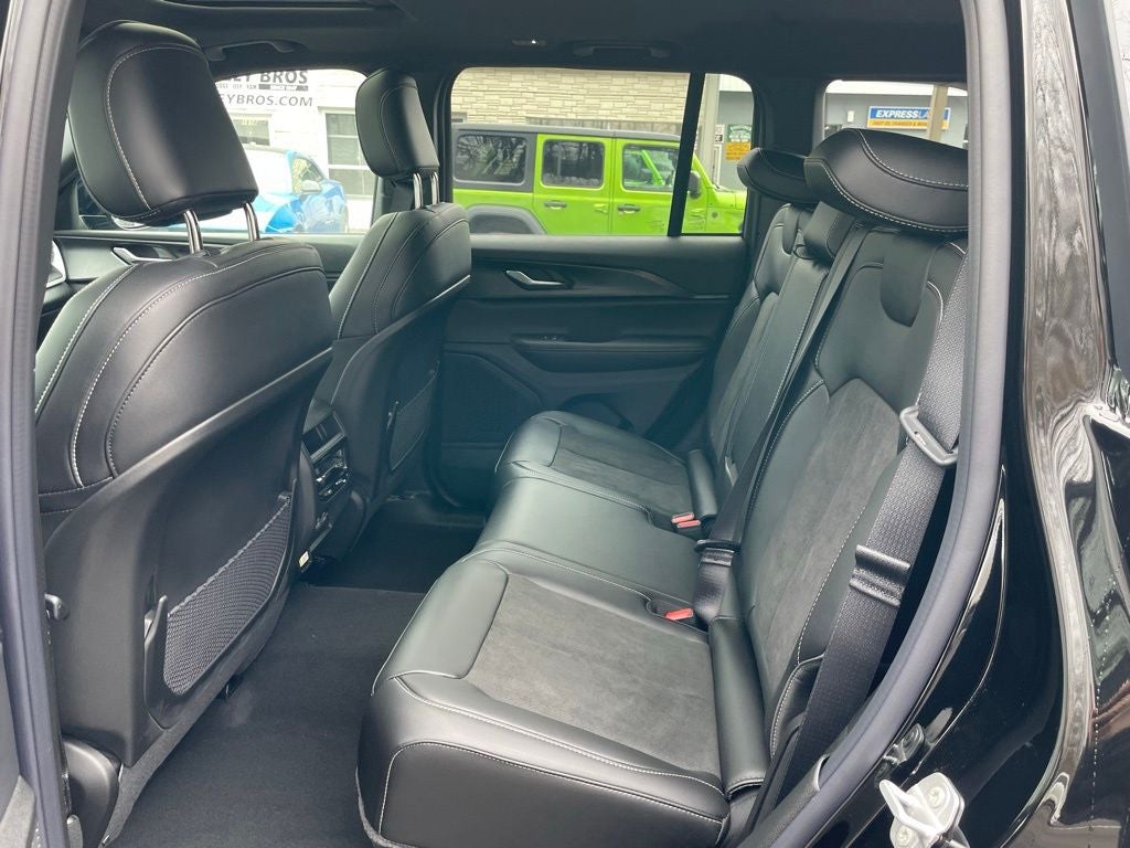 2025 Jeep Grand Cherokee Altitude X