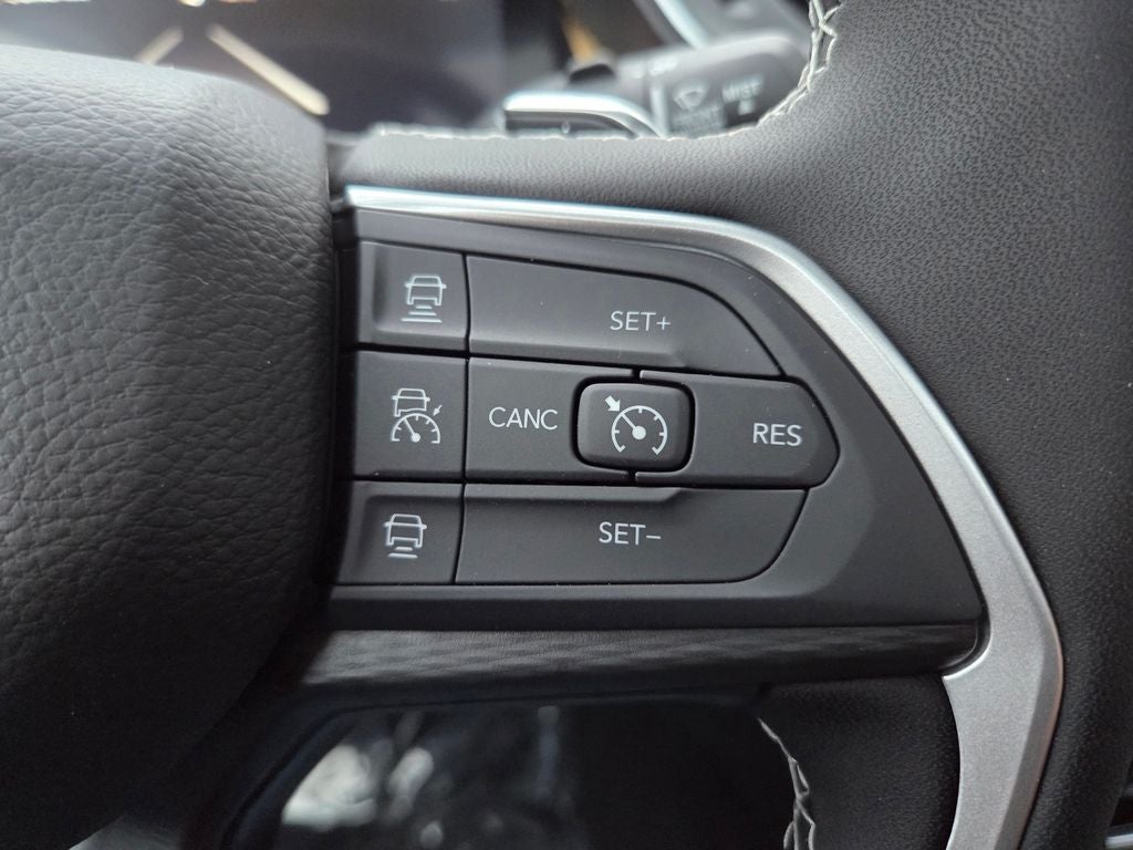 2025 Jeep Grand Cherokee Laredo X