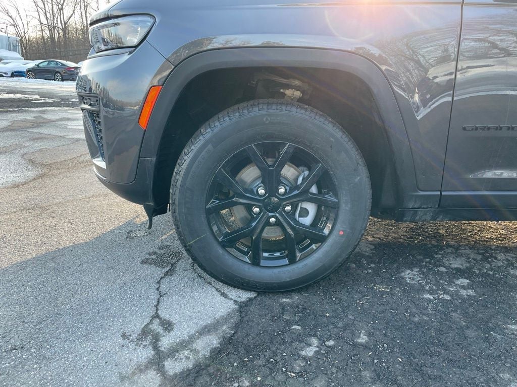 2026 Jeep Grand Cherokee Laredo