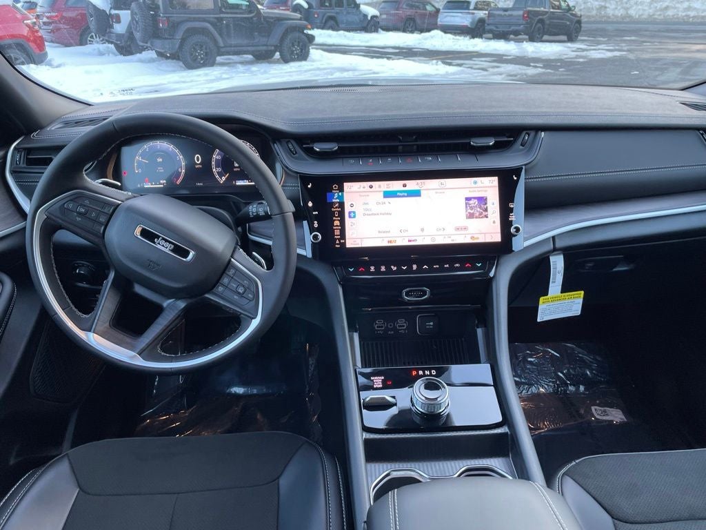 2026 Jeep Grand Cherokee Laredo