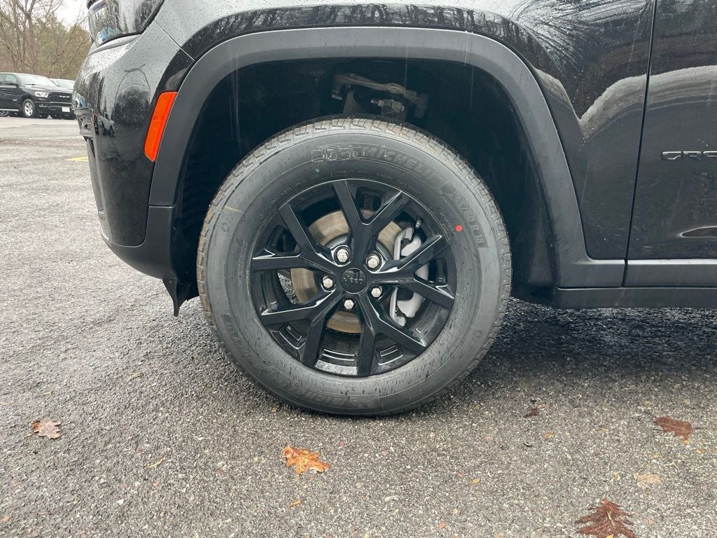 2026 Jeep Grand Cherokee Laredo