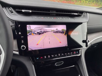 2027 Jeep Grand Cherokee Laredo Altitude