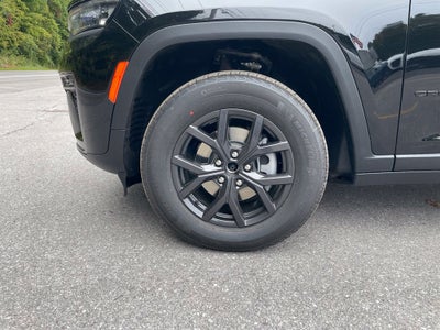 2027 Jeep Grand Cherokee Laredo Altitude