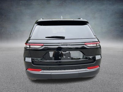 2027 Jeep Grand Cherokee Laredo Altitude