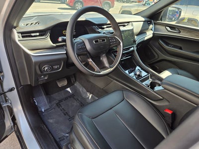 2026 Jeep Grand Cherokee Base