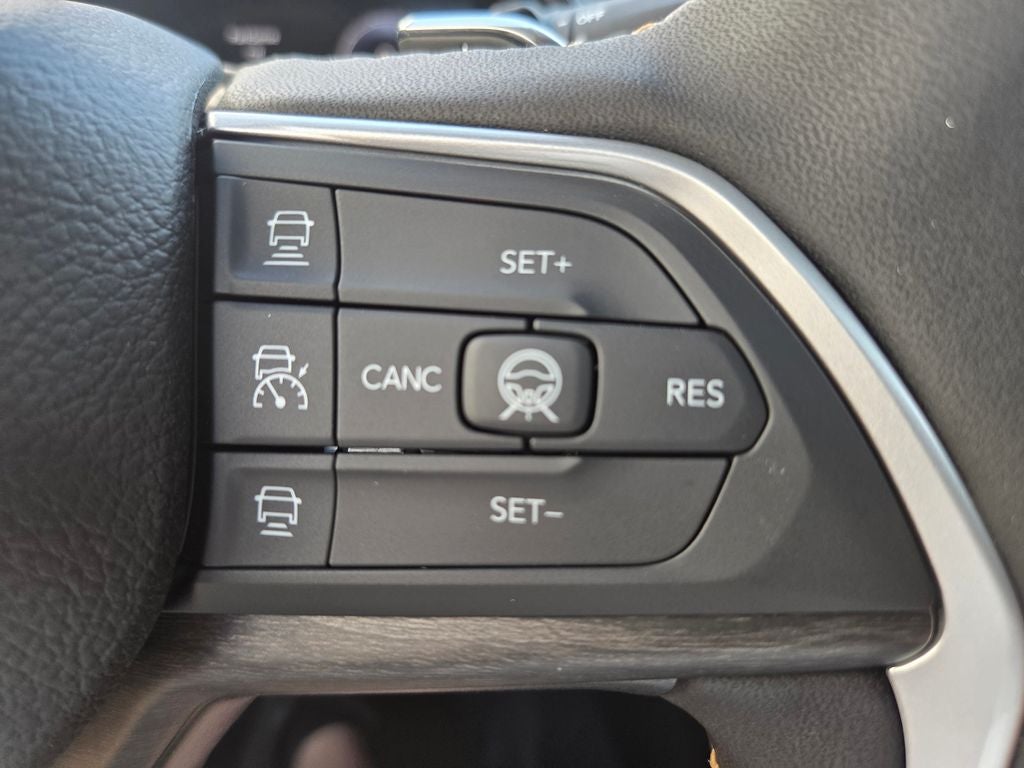 2026 Jeep Grand Cherokee Base