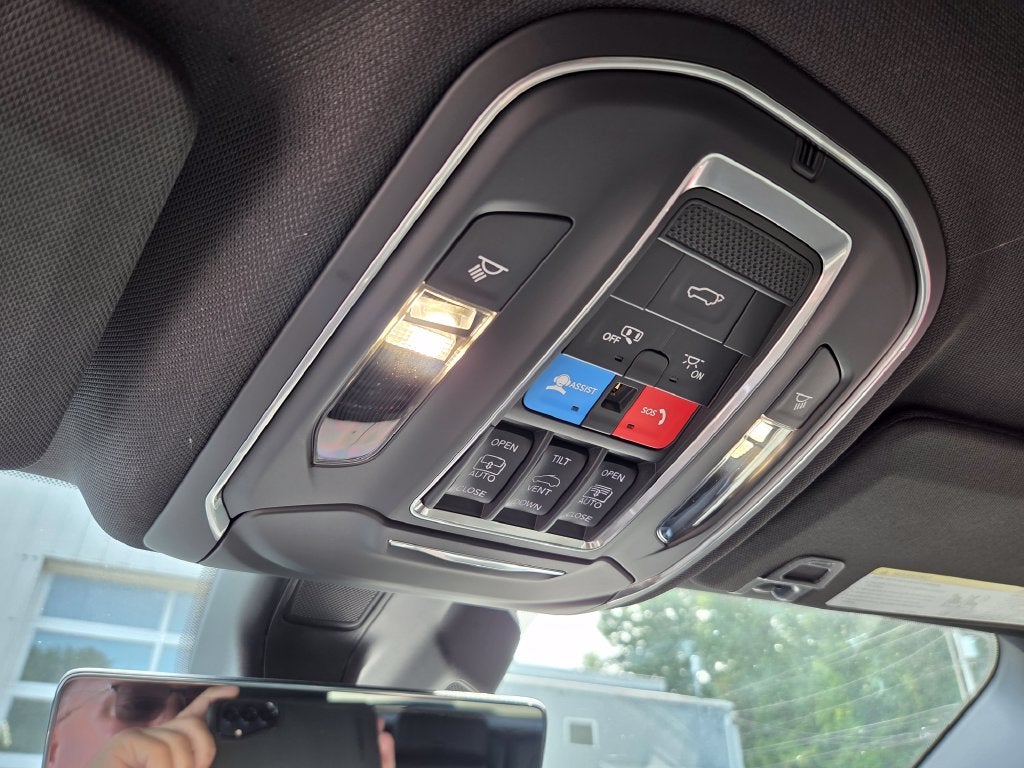 2026 Jeep Grand Cherokee Limited Reserve