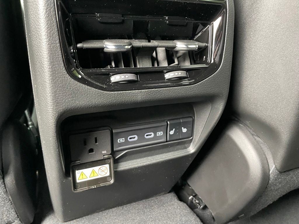 2026 Jeep Grand Cherokee Base