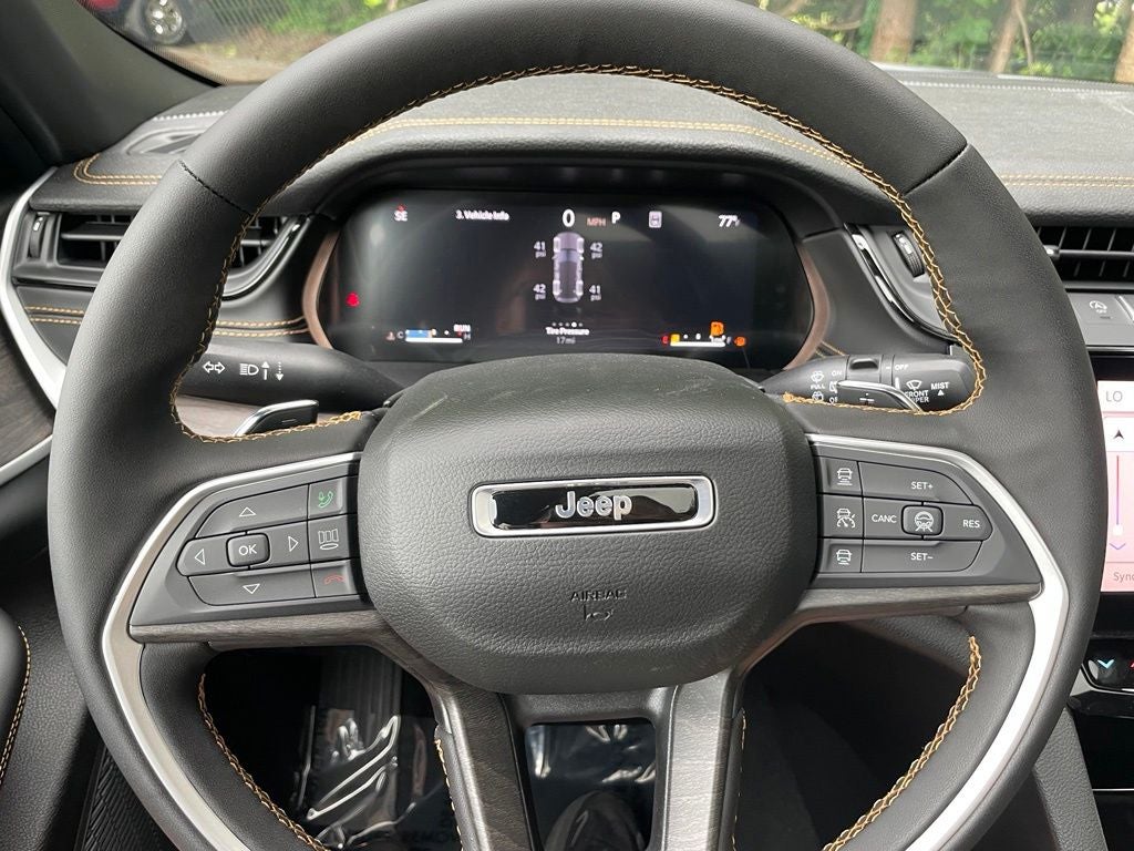 2026 Jeep Grand Cherokee Base
