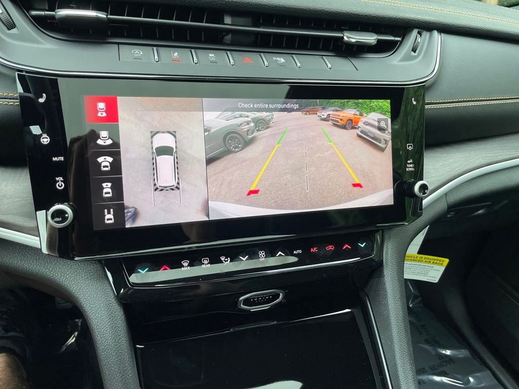 2026 Jeep Grand Cherokee Base