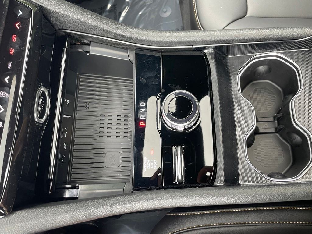 2026 Jeep Grand Cherokee Base