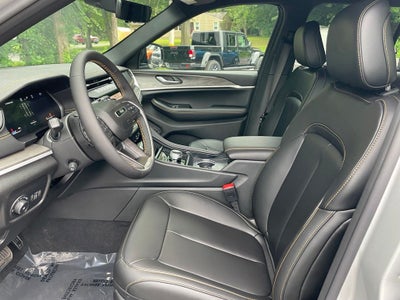 2026 Jeep Grand Cherokee Base