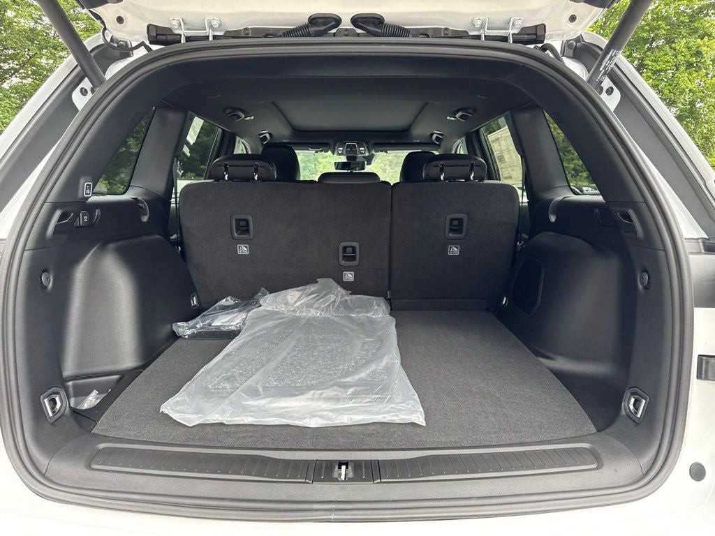 2026 Jeep Grand Cherokee Base