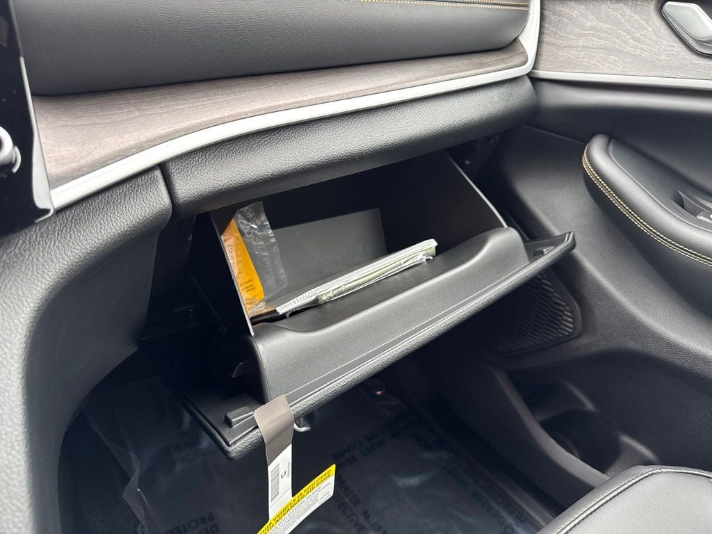 2026 Jeep Grand Cherokee Base