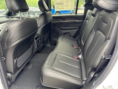 2026 Jeep Grand Cherokee Base
