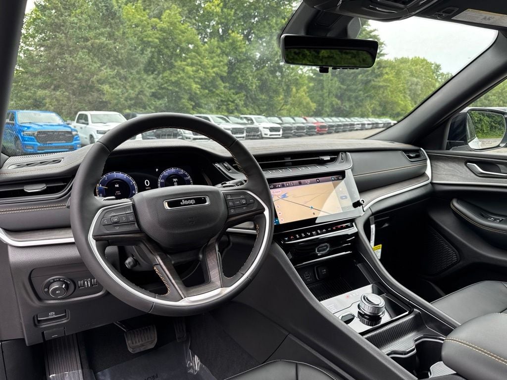 2026 Jeep Grand Cherokee Base