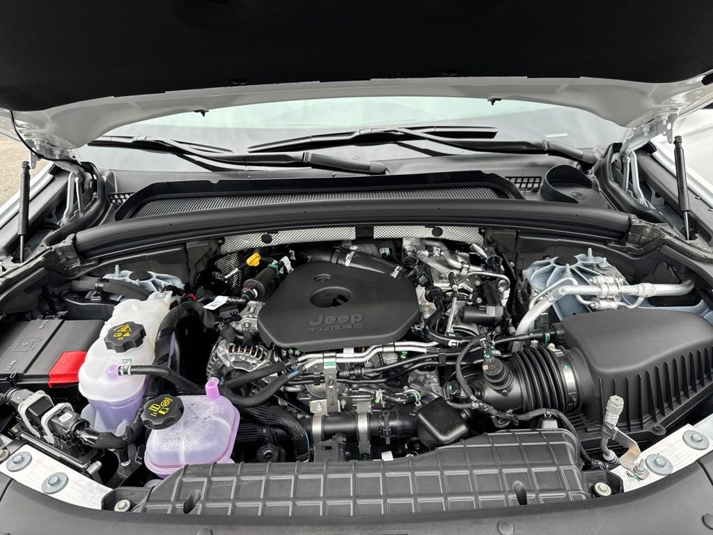 2026 Jeep Grand Cherokee Base