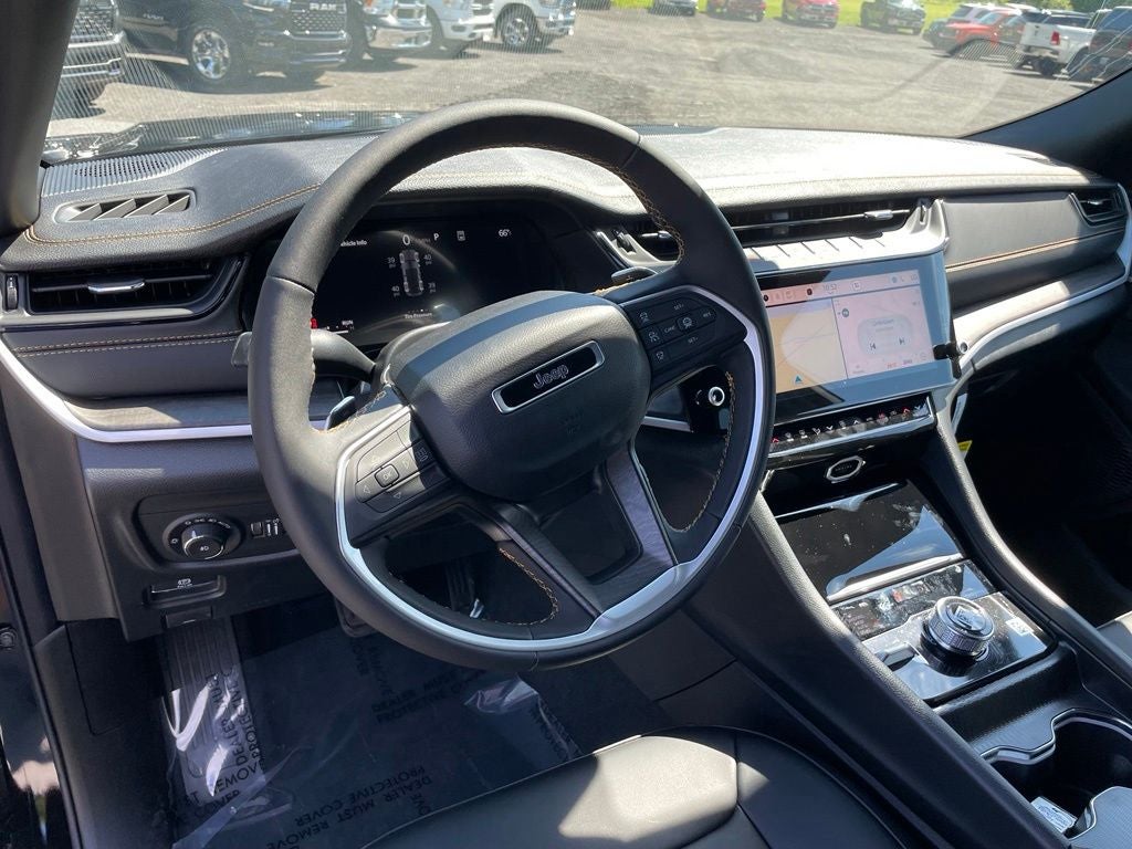 2026 Jeep Grand Cherokee Base