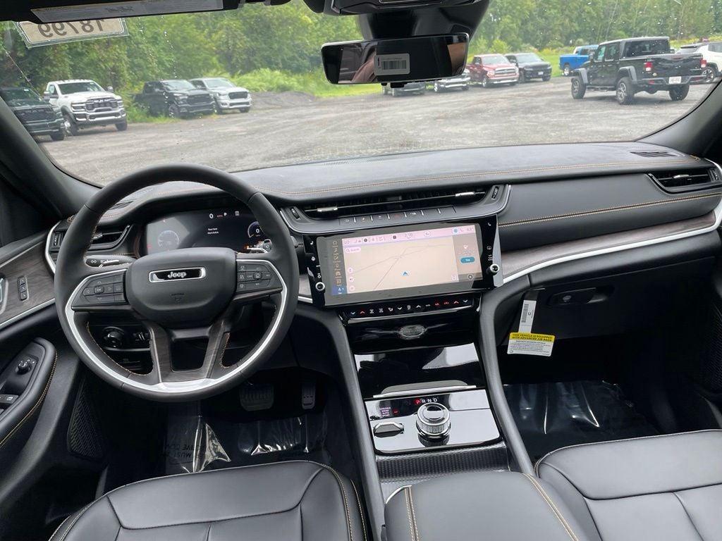 2026 Jeep Grand Cherokee Base
