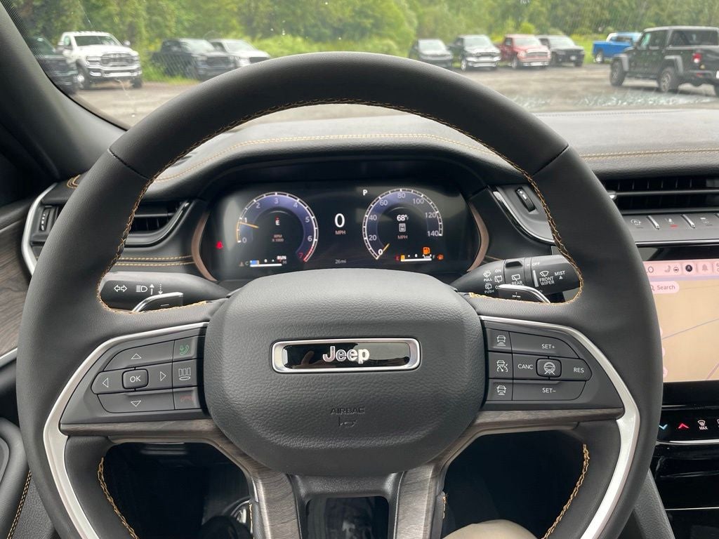 2026 Jeep Grand Cherokee Base