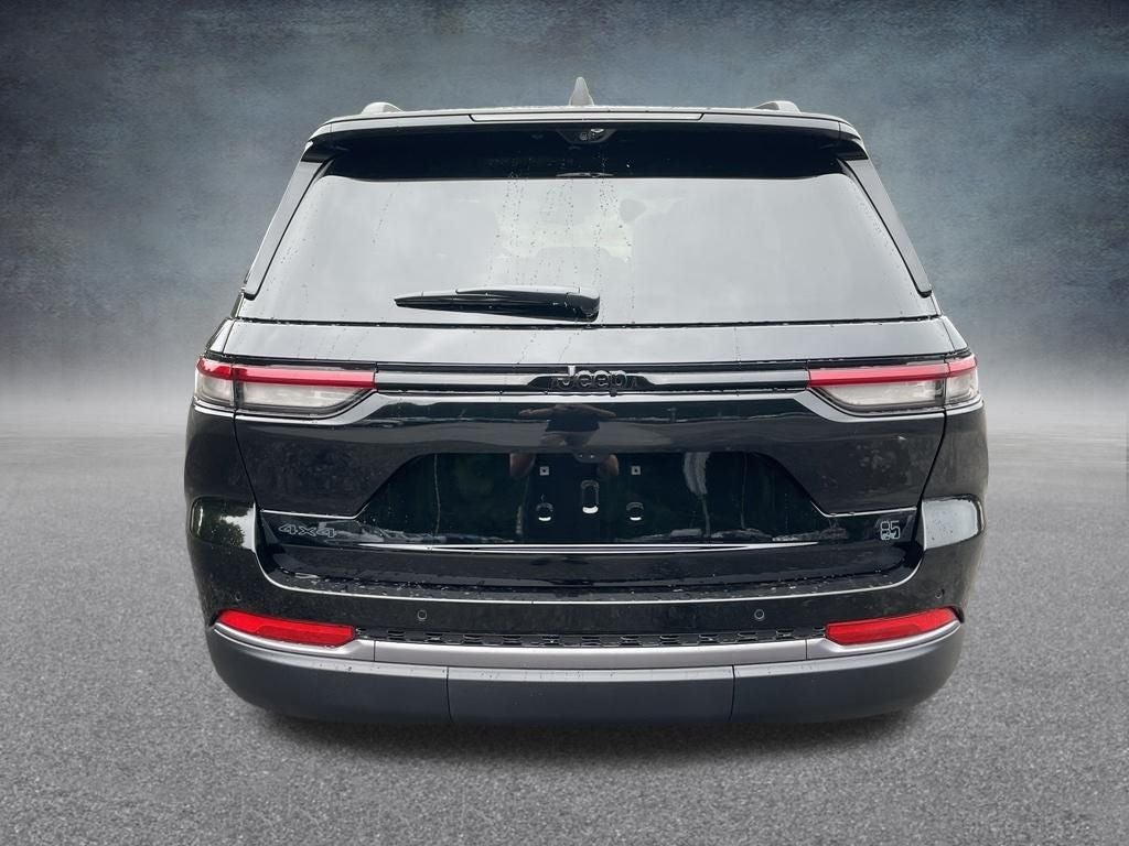 2026 Jeep Grand Cherokee Base