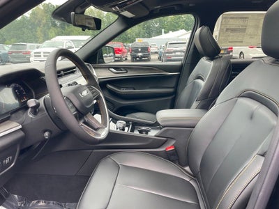 2026 Jeep Grand Cherokee Base