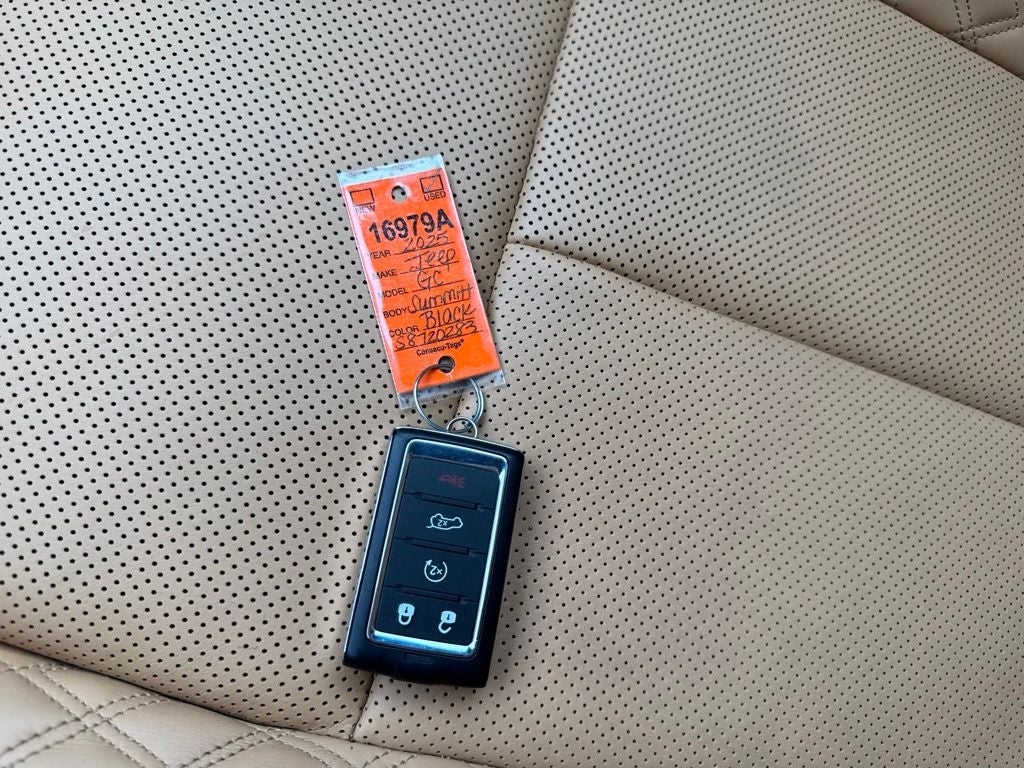 2025 Jeep Grand Cherokee Summit Reserve