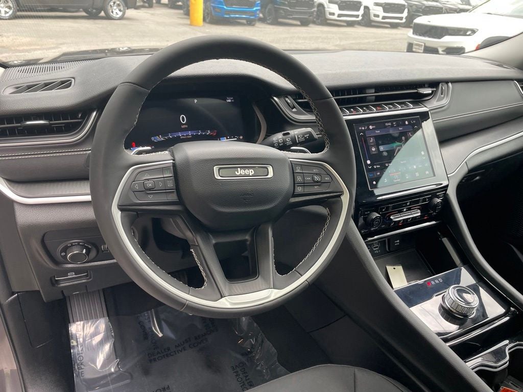 2023 Jeep Grand Cherokee L Laredo