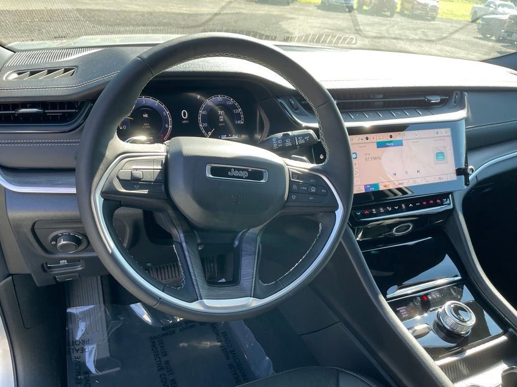 2026 Jeep Grand Cherokee L Laredo Altitude