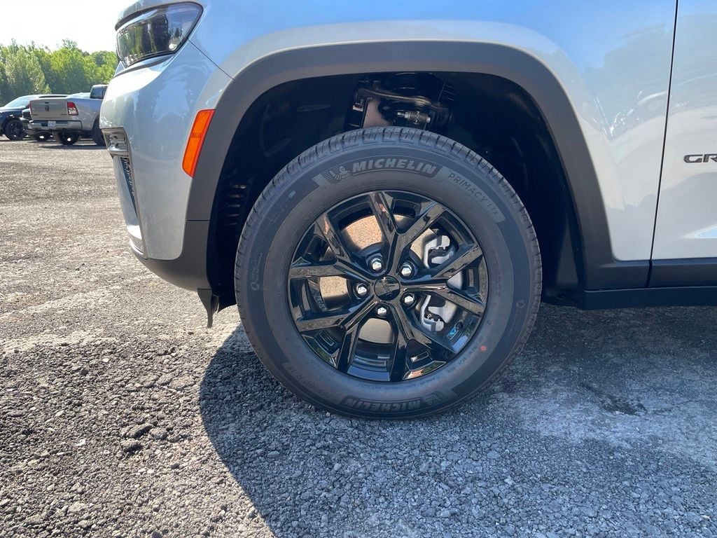 2026 Jeep Grand Cherokee L Laredo Altitude