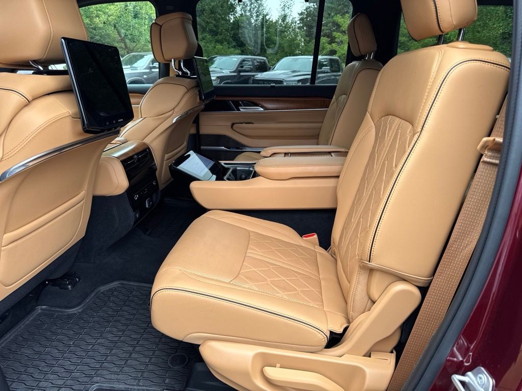 2025 Jeep Grand Wagoneer Series III