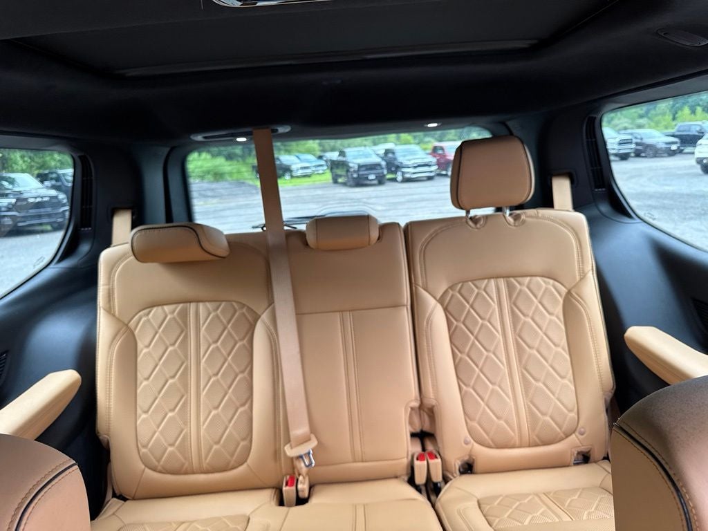 2025 Jeep Grand Wagoneer Series III