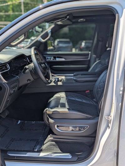 2025 Jeep Grand Wagoneer Series III