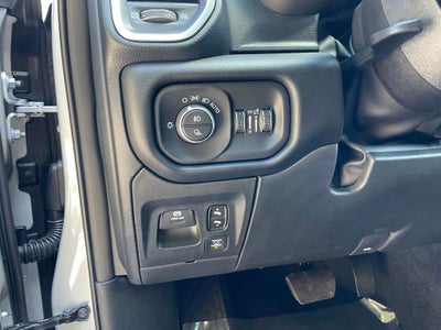 2027 RAM 1500 Big Horn/Lone Star