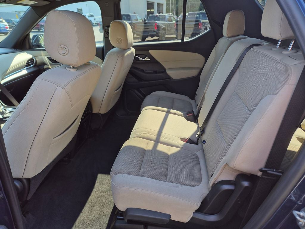 2022 Chevrolet Traverse LS