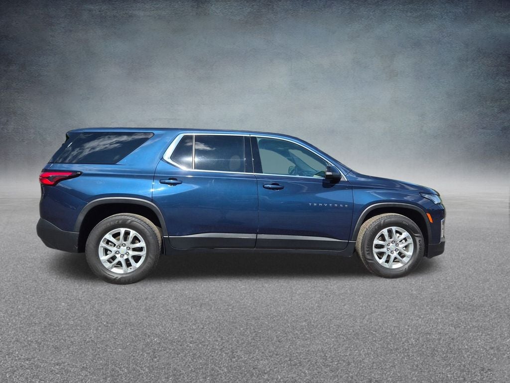 2022 Chevrolet Traverse LS