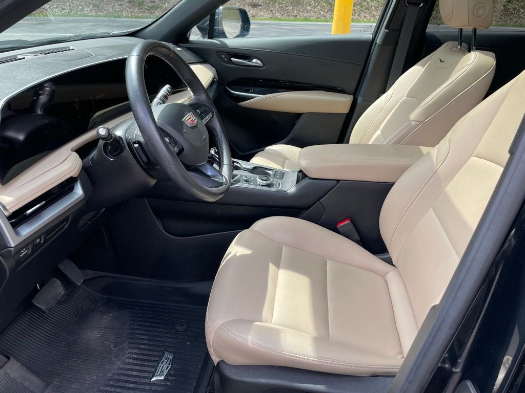 2024 Cadillac XT4 Luxury
