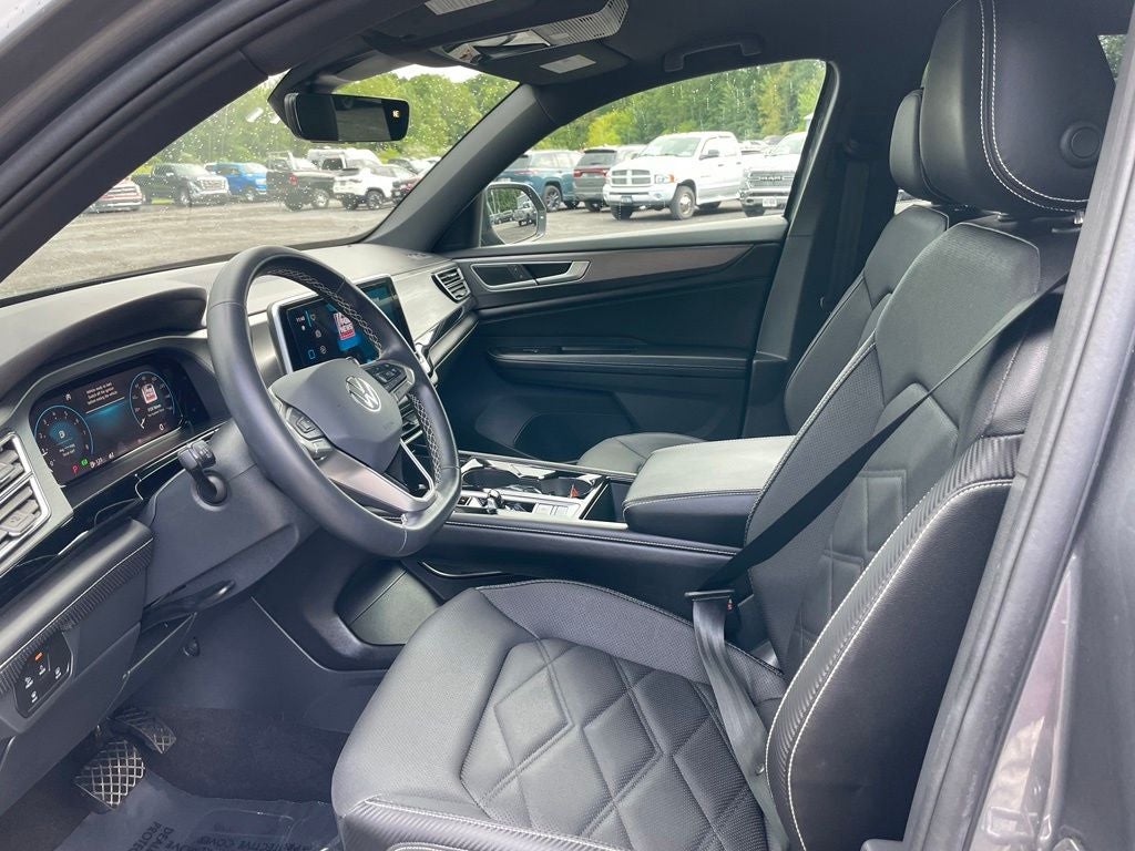 2024 Volkswagen Atlas Cross Sport 2.0T SE w/Technology