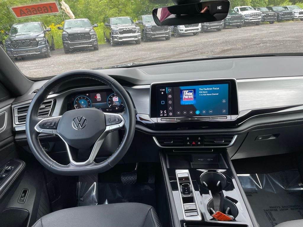 2024 Volkswagen Atlas Cross Sport 2.0T SE w/Technology