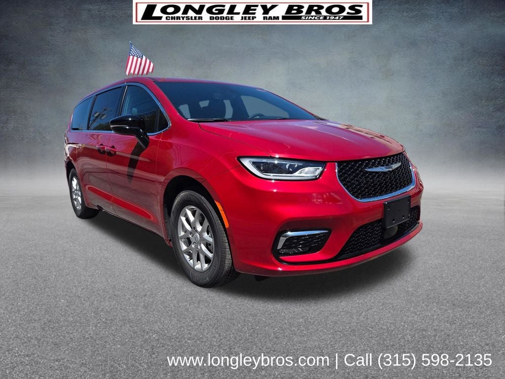 2026 Chrysler Pacifica Select's photo